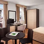 Hotel 1