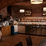 1 Hotel 4*