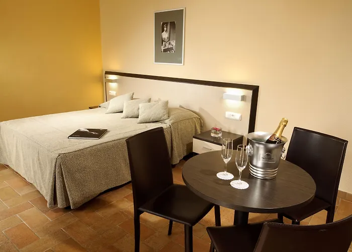 1 Hotell