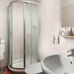 1 Hotel 4*