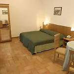 1 4* Prague